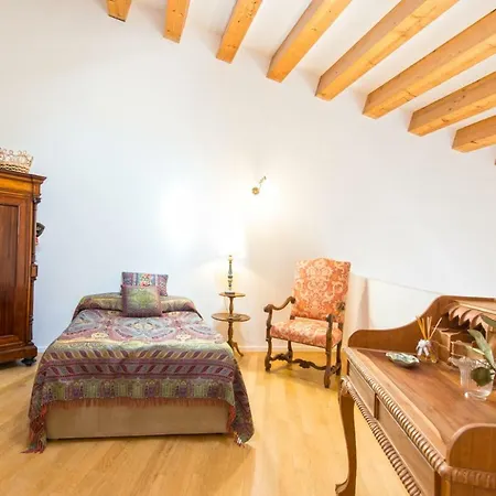 Charming Apartment In The City Center By Wonderful Italy-3